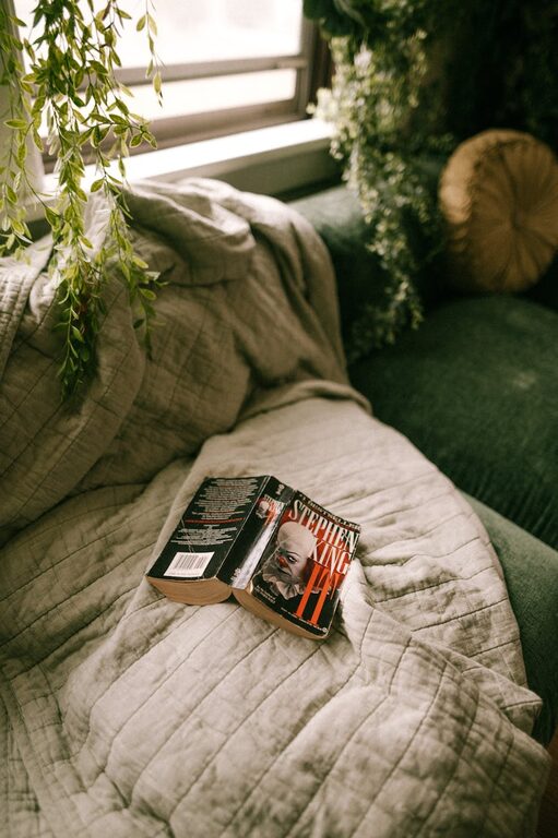 Tips for Creating a Cozy and Inviting Reading Nook at Home